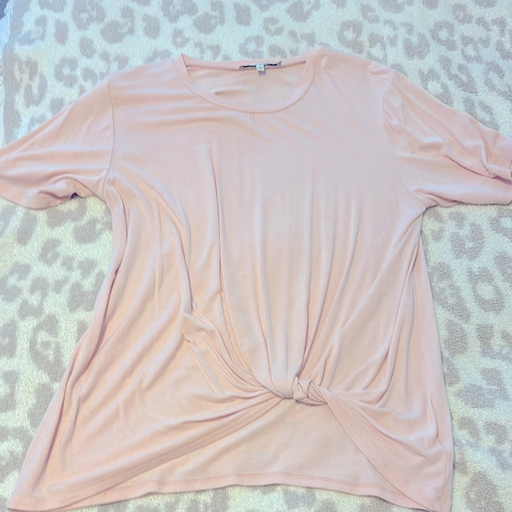 Size small pink knotted shirt- size small- June & hudson